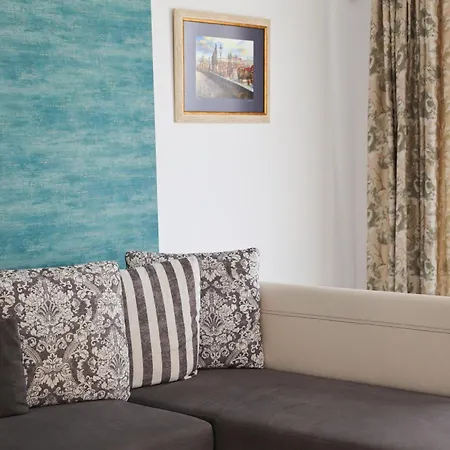 Flora Casa de hóspedes 4*