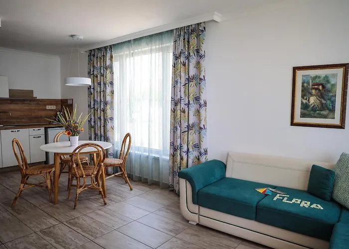 Guest house Flora 4*