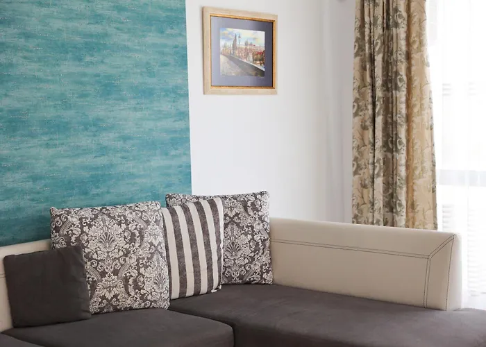 Flora Guest house 4*